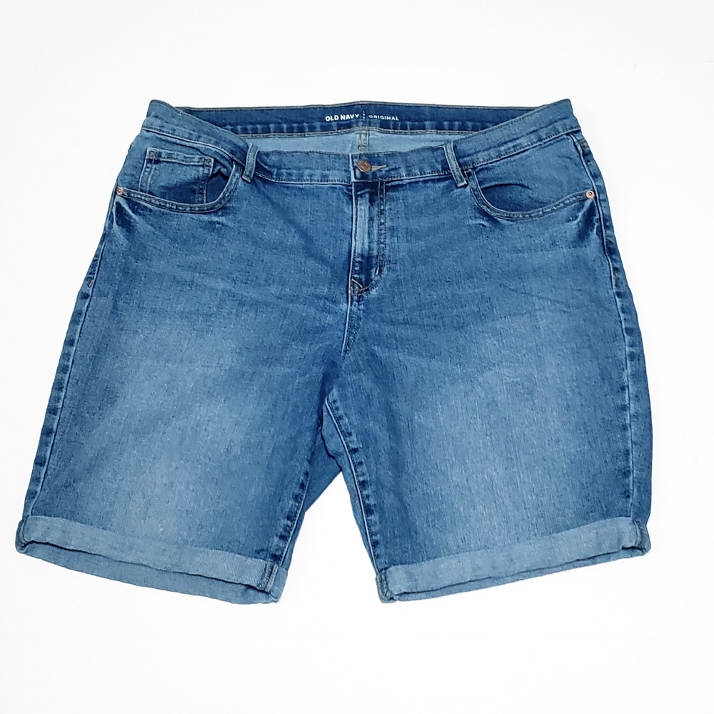Old Navy Size 16 Regular Cuffed Shorts